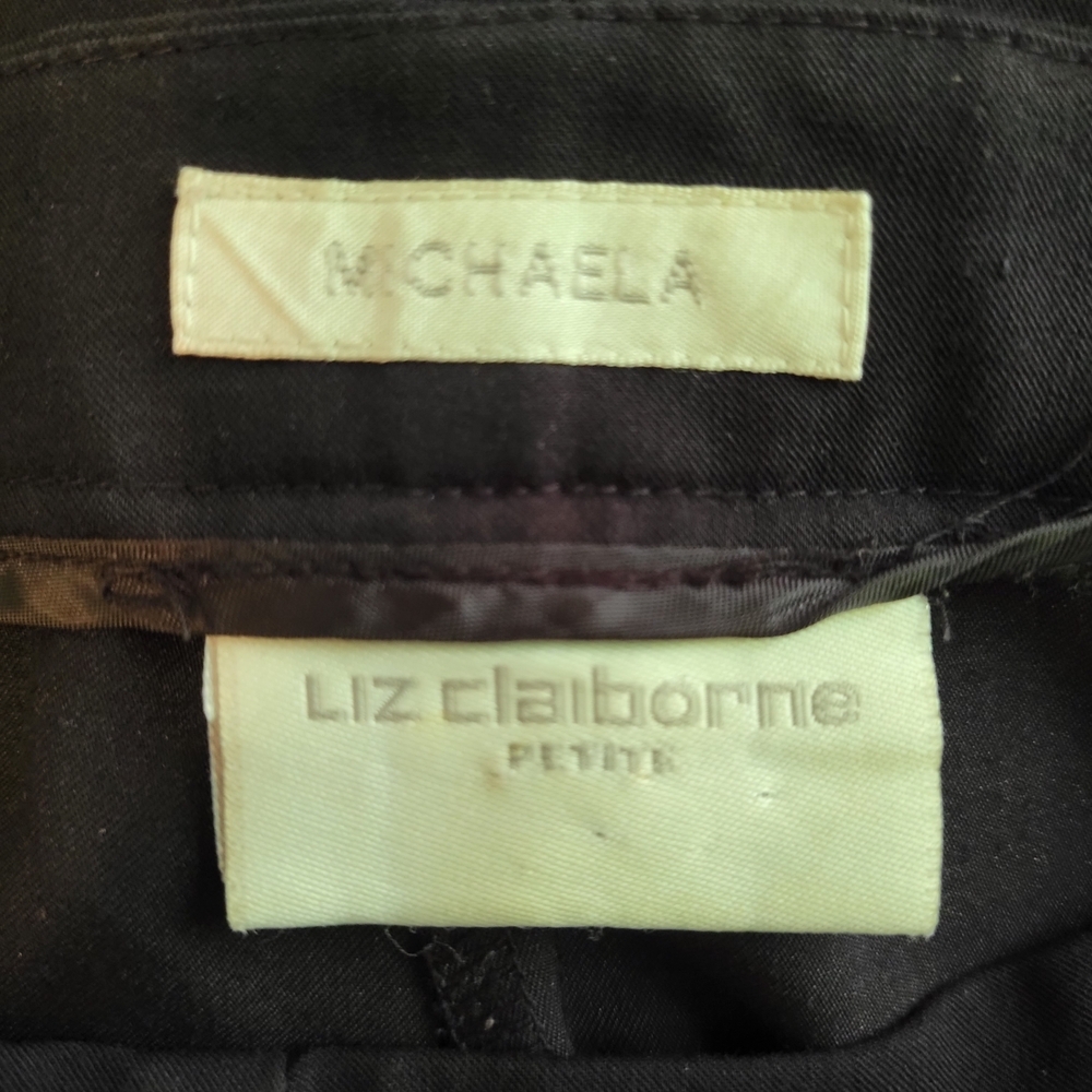 Liz Claiborne Women's Black Cropped Pants. Size 10 Petite - Picture 2 of 7